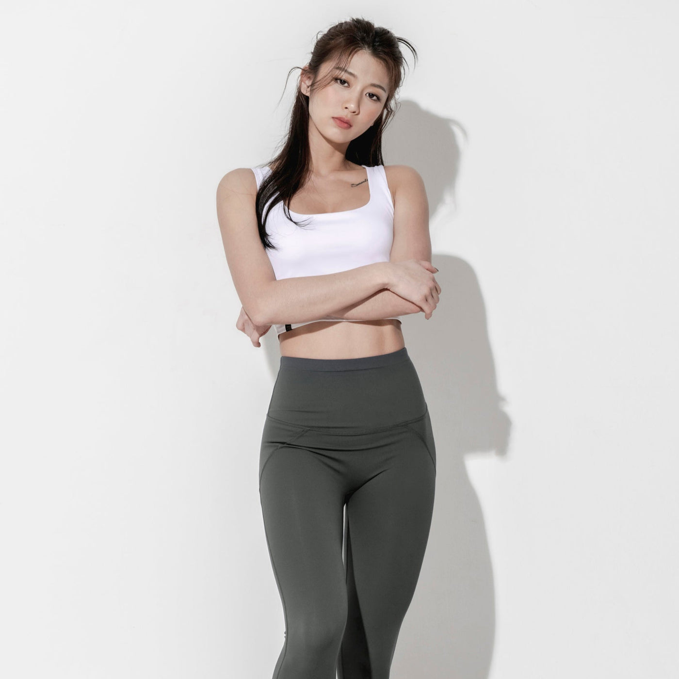 Khaki Length 9 Secret Hip-up Leggings