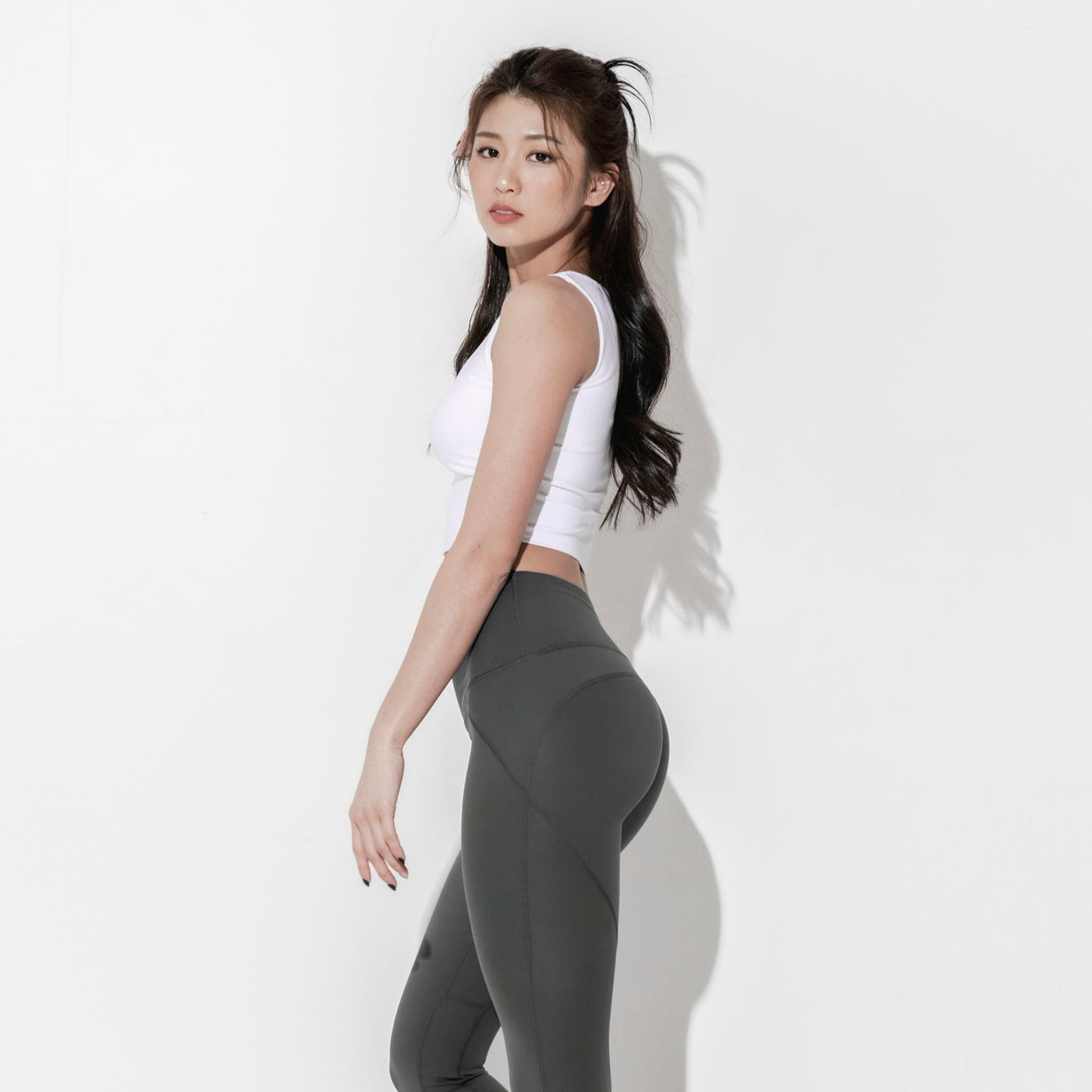 Khaki Length 9 Secret Hip-up Leggings