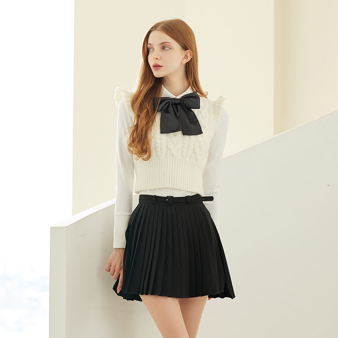 Black Unbalanced Belt Pleats Skirt